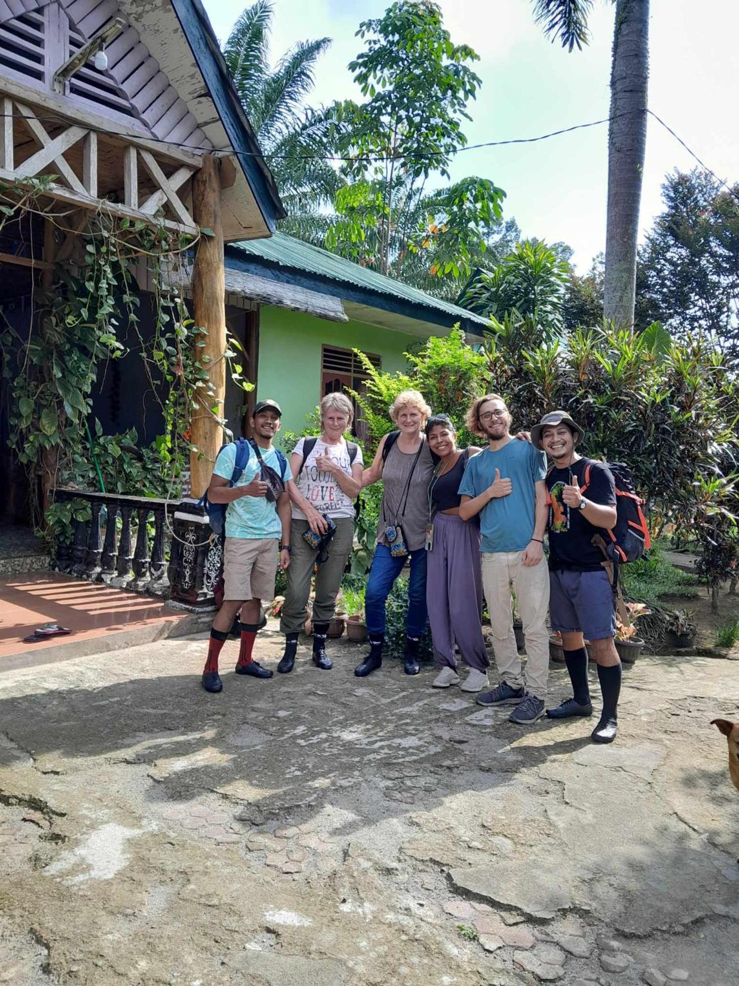 Wisma Batu Mandi Bukit Lawang Luaran gambar